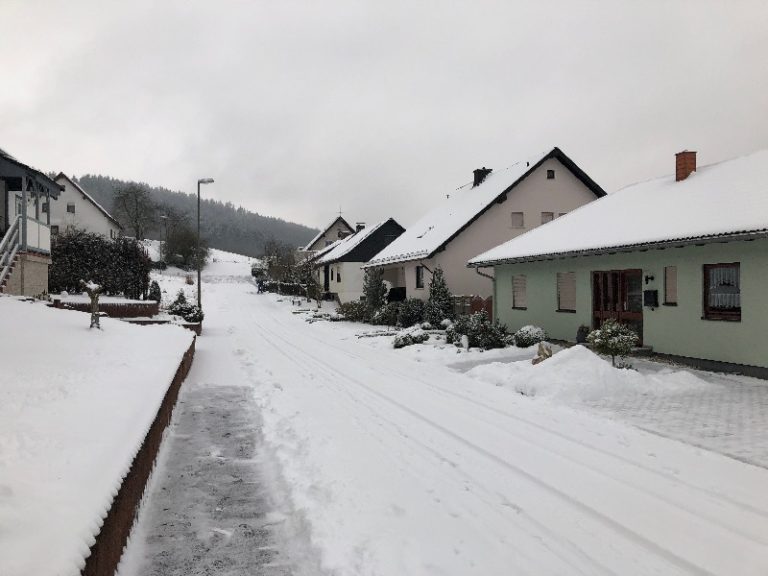 Der Winter hat Schmißberg im Griff schmissberg.de